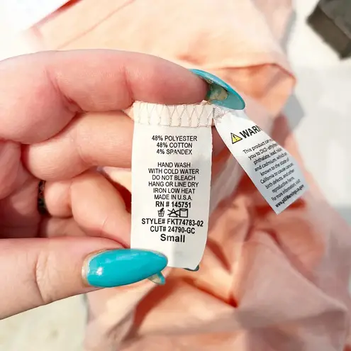 Fantastic Fawn Long Sleeve Crew Neck Back Vent Hi-Low T-Shirt Peach Small