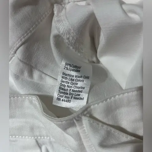 Wonderly  belted white denim flare fit Women’s 28 - Image 4