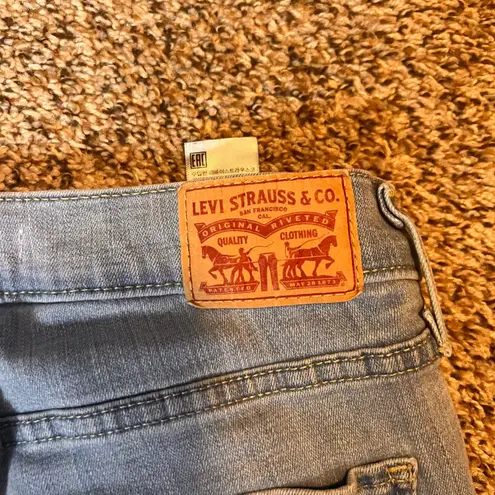 Levi's  311 Shaping‎ Skinny Jeans Women's Size 28 Light Wash Denim Frayed Hem