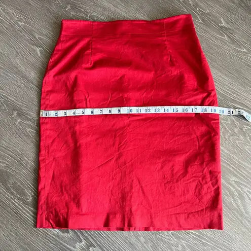 Anne Klein  Skirt Size 10 Petite Red Back Slit