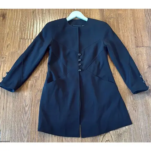 Carlisle black structured longline blazer size 6