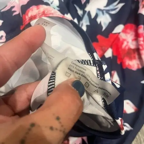 Navy Blue Floral Womens Bathing Suit Top is 4XL Bottom is 22W Skirt Tankini Size 4X