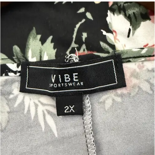 NWT Vibe Sportswear Women 2X Floral V