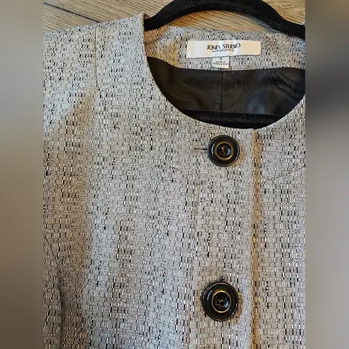 Jones Studio  Gray Button Front Professional Suit Jacket
