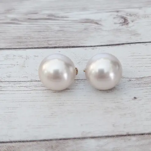 Vintage Clip On Earrings 5/8" Domed Faux Pearl Stylish & Elegant