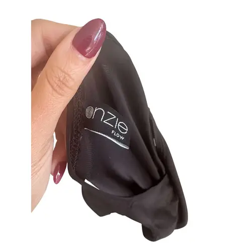 Onzie Womens Flow Black One Size Tank Top