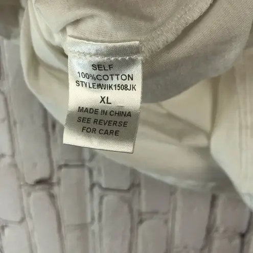 Kittenish white cotton XL crop top with pink lettering