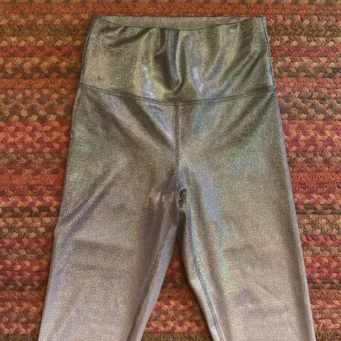 Beach Riot SPORT OMBRE HOLOGRAPHIC LEGGINGS