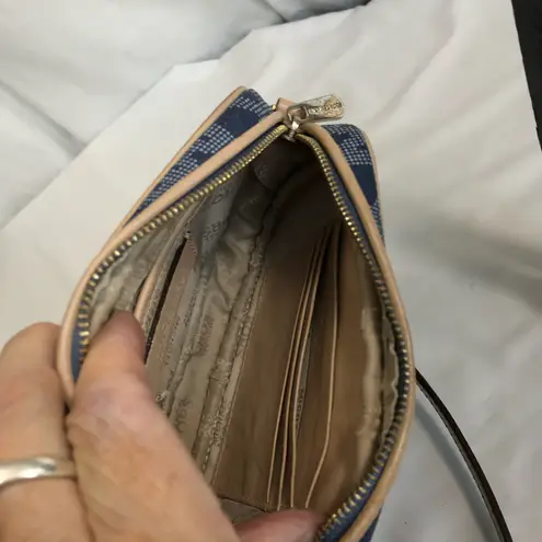 Michael Kors  Signature Mini Jet Set Crossbody