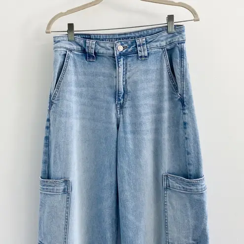 American Eagle Dreamy Drape Super High Rise Cargo Wide Leg Baggy Jeans