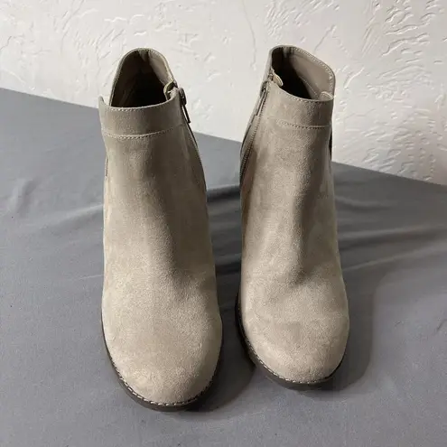 Anne Klein  Ankle Booties Size Women’s Size 8.5M Gray Zip Wedges