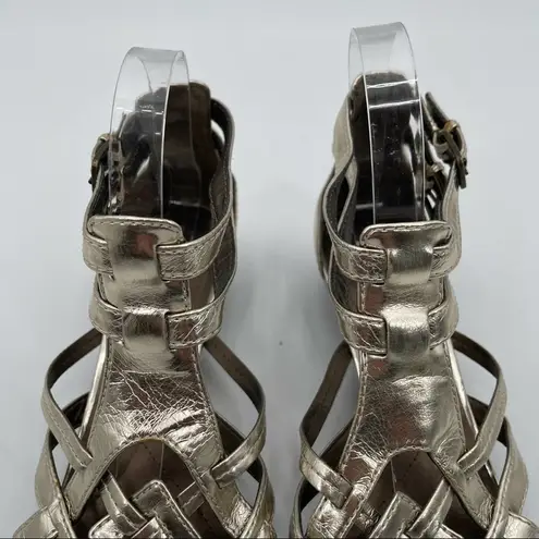 Tahari Sandals Gold Leather Shoes Strappy Flat Ankle Straps Summer Size 9.5