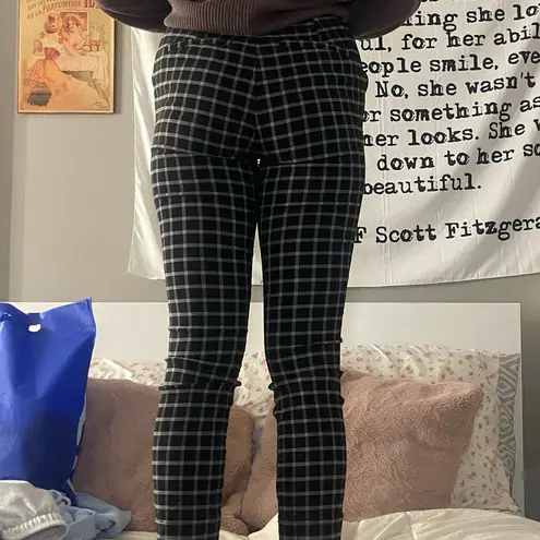 Hollister BLACK & WHITE GINGHAM PLAID PRINTED WORK BUSINESS PANTS