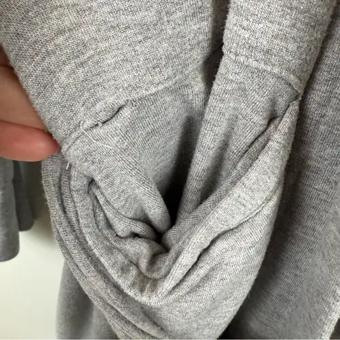 Commando Modern Lounge Size Medium Gray Hooded Belt Thumb Holes Cardigan Robe