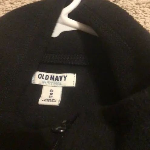 Old Navy Women’s size XS black  1/4 zip fleece jacket