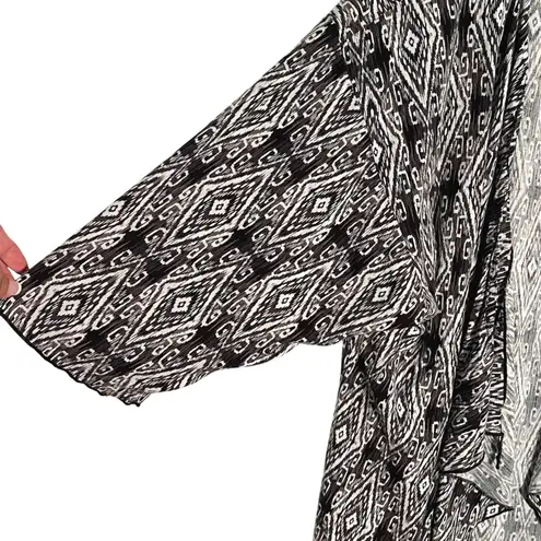 Simply Comfortable Women's Black White Geometric Duster Kimono Size L Size L