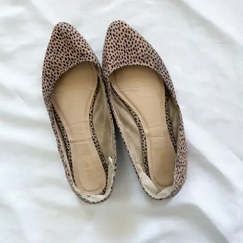 Old Navy Pointed Animal Print Flats Size 7