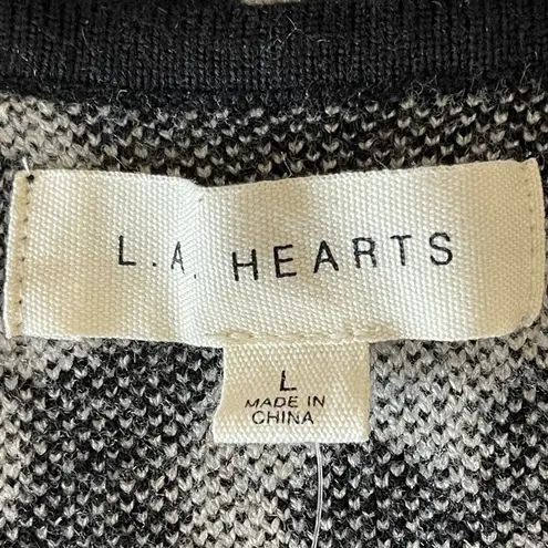 LA Hearts L.A. Hearts new with tag floral sweater tank top in a size large