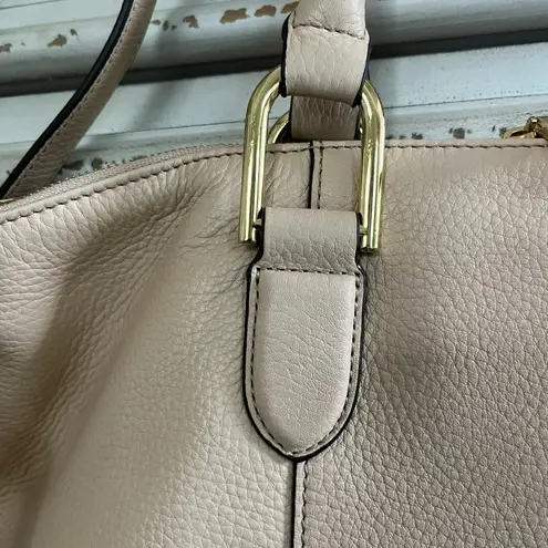 G.I.L.I Got it Love It Cream Pebbled Leather Convertible Handbag Crossbody