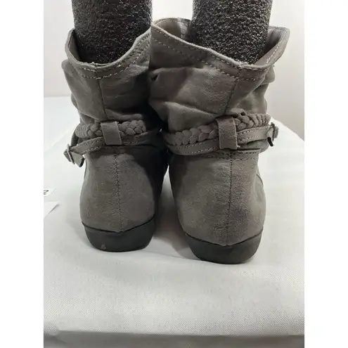 Womans Arizona Jeans Kansas Ankle Boots 6.5 M Gray Pull On Strappy Flat Heel