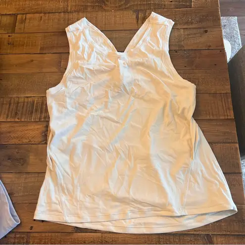 Lululemon LULU 🍋 Nulu Back-Twist Tank