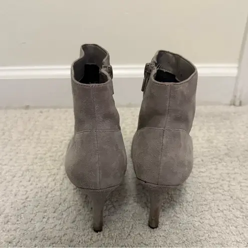 Naturalizer Nadine Ankle Bootie Gray Suede Size 6.5 Winter Holiday Party Work - Image 6