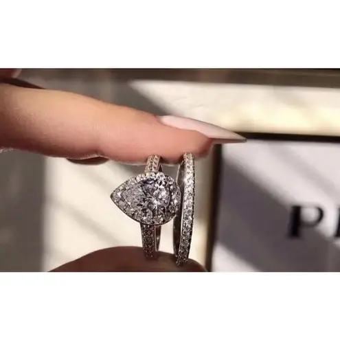 None Women's Silvery Pear Shaped Engagement Ring Set size 5