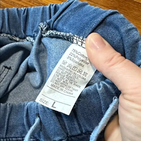 Women’s Denim Pull On Shorts, Sz Large Blue