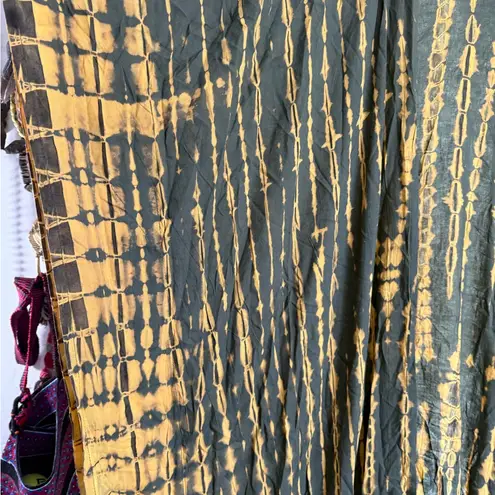 Yellow and olive green Tie