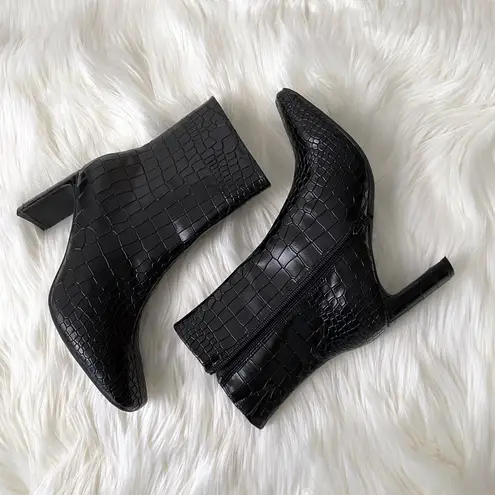 Seven Dials NEW  Nicole Alligator Embossed Bootie