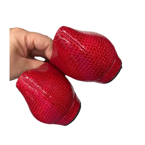 Women's Van Eli Red Poised Bow Flats Size 9 M