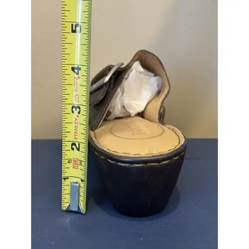 b.o.c. Between The Toe Sandal Woman's 8M Black Wedge Buckle Size 8