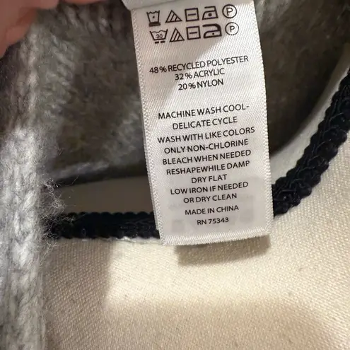 Cupcakes & Cashmere | Gray Knit Belted Poncho Size undefined