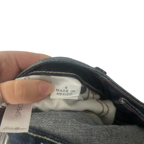 Eddie Bauer  Women's Size 4 Slightly Curvy‎ Medium Wash Straight Jeans