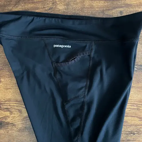 Patagonia Black Cropped Capri Leggings