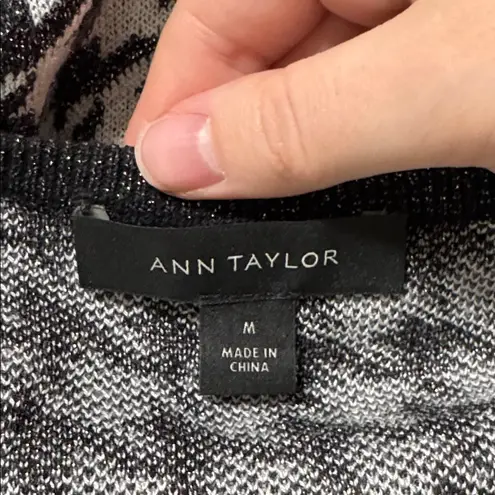 Ann Taylor  Shimmer Black and White Houndstooth Short Sleeve Sweater size M - Image 7