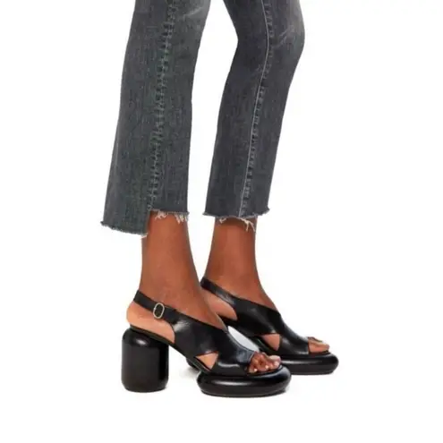 MOTHER The Insider Crop Step Fray Jeans in Save Your Soul Size 25 Gray