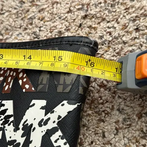 Michael Kors Jet Set Travel Medium Carryall Tote Designer Animal Print Gold Used