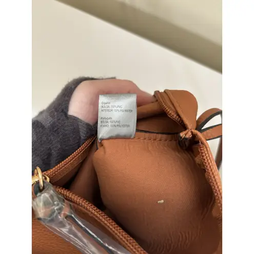 NWT Malibu Skye Vegan Leather Wristlet Purse Brown GIftable Festival Boho