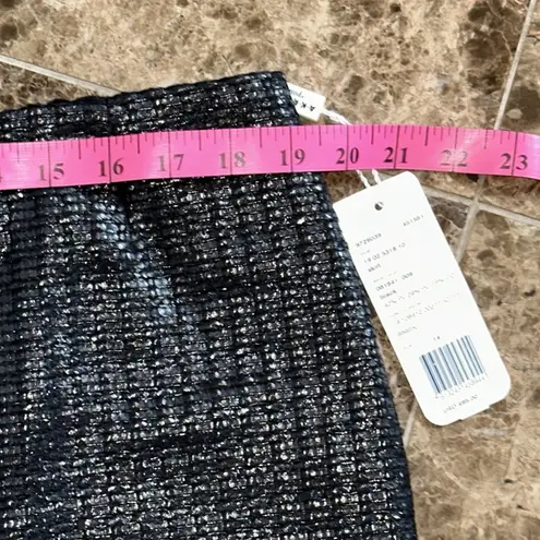 Akris Punto  pencil skirt