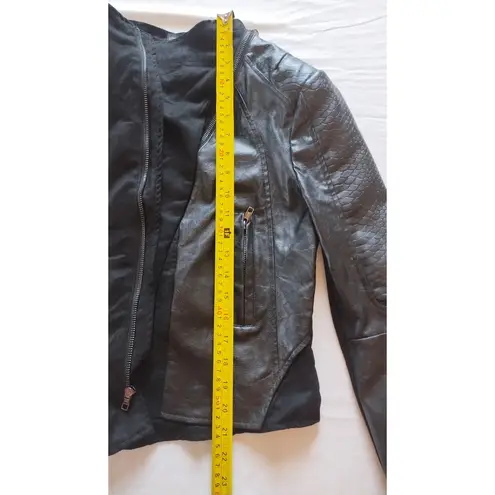 The Lang Ford Line Women's Black Faux Leather Jacket with Zip Pockets size small