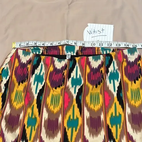 Legacy knit skirted pantsĀ cute tribal print on skirt pants areāblackāGUC Size M