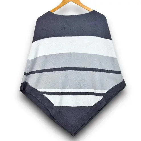 Barefoot Dreams NEW CozyChic Ultra Lite Gray Stripe Ocean Breeze Poncho One Size