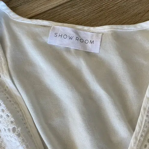 Show Room white dress Size 4