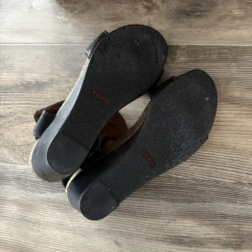 Taos Black Carousel Wedge Sandals with Silver Buttons Size 39 (Fits Like 8.5)