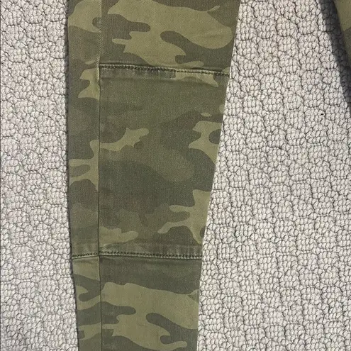 American Eagle  Outfitters Camo Skinny Jeans - Green