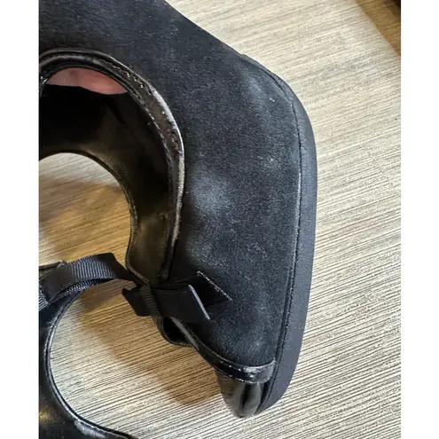 White House | Black Market  Peep toe suede leather Arianna bow heels size 6.5