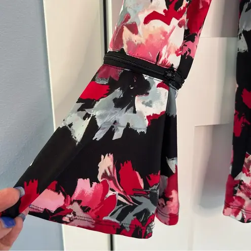 Kate & Mallory 218. ® floral print Knit zip-off Bell Sleeve blouse
