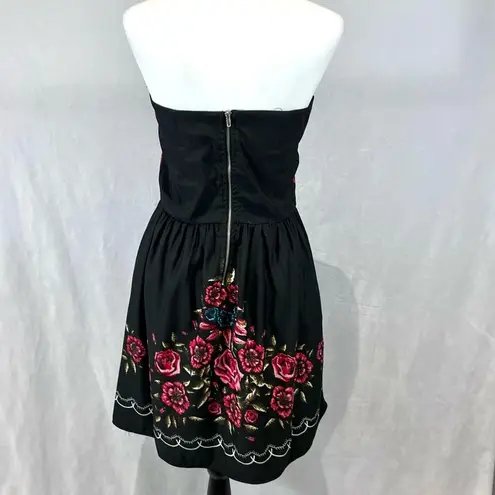 Harper  strapless black floral dress with pockets size small - Image 5