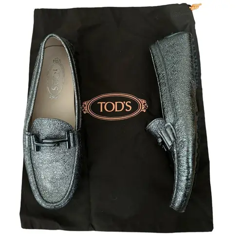 Tod's Double T metallic cracked-leather loafers with dust bag size 9 (39)